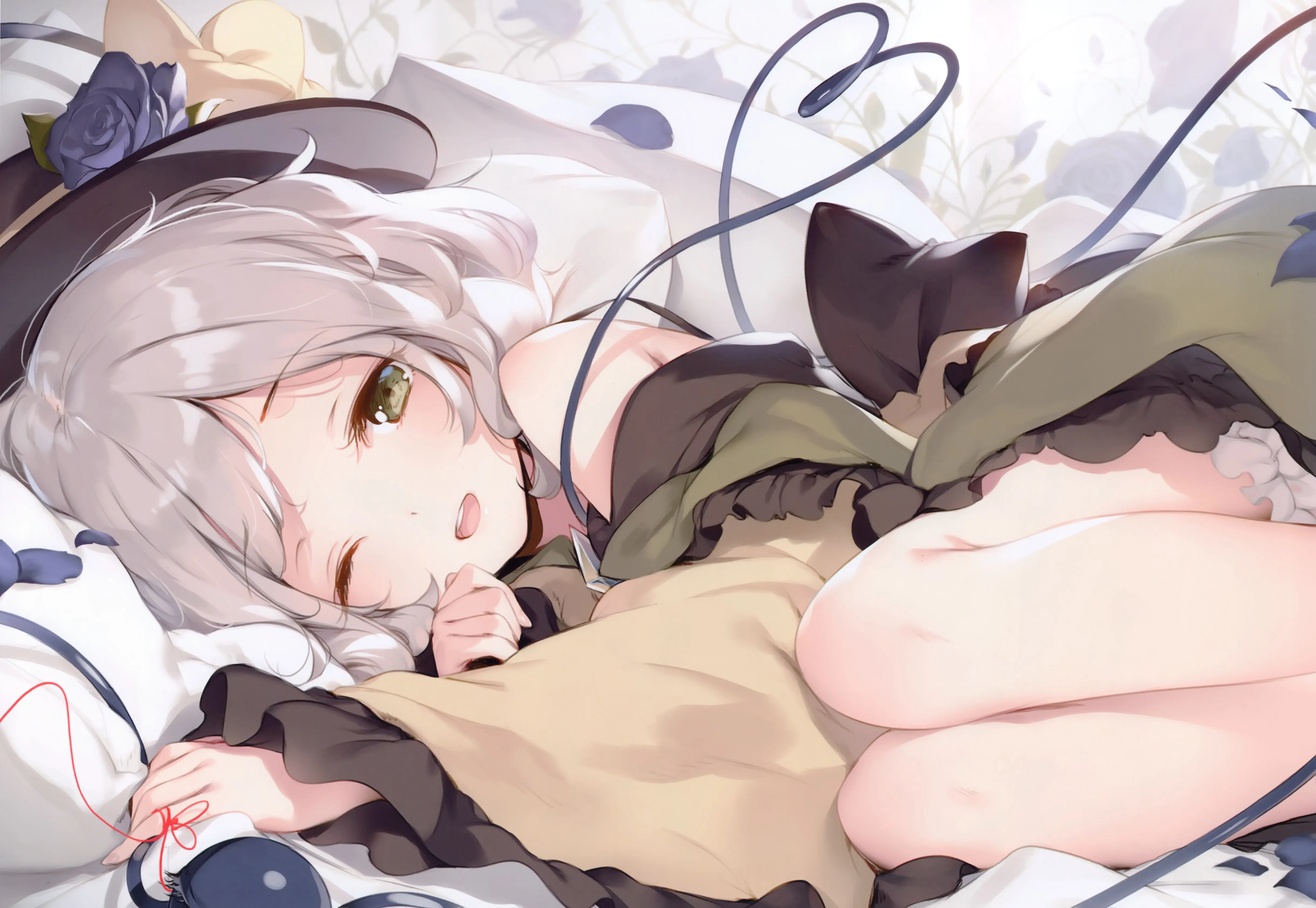 侧卧 动漫 动漫女孩 厚涂 帽子 花瓣 4K壁纸