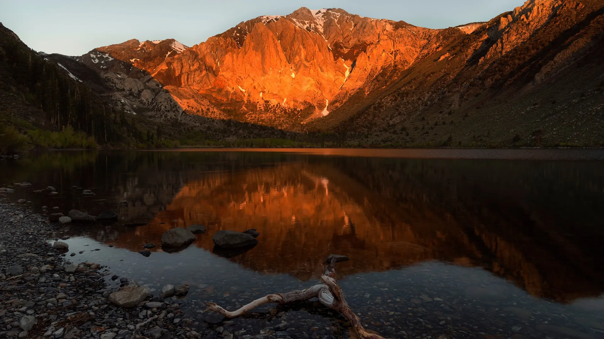 日出 摄影 风景 湖泊 倒影 阳光 山脉 岩石 水 自然 电脑壁纸 4K壁纸