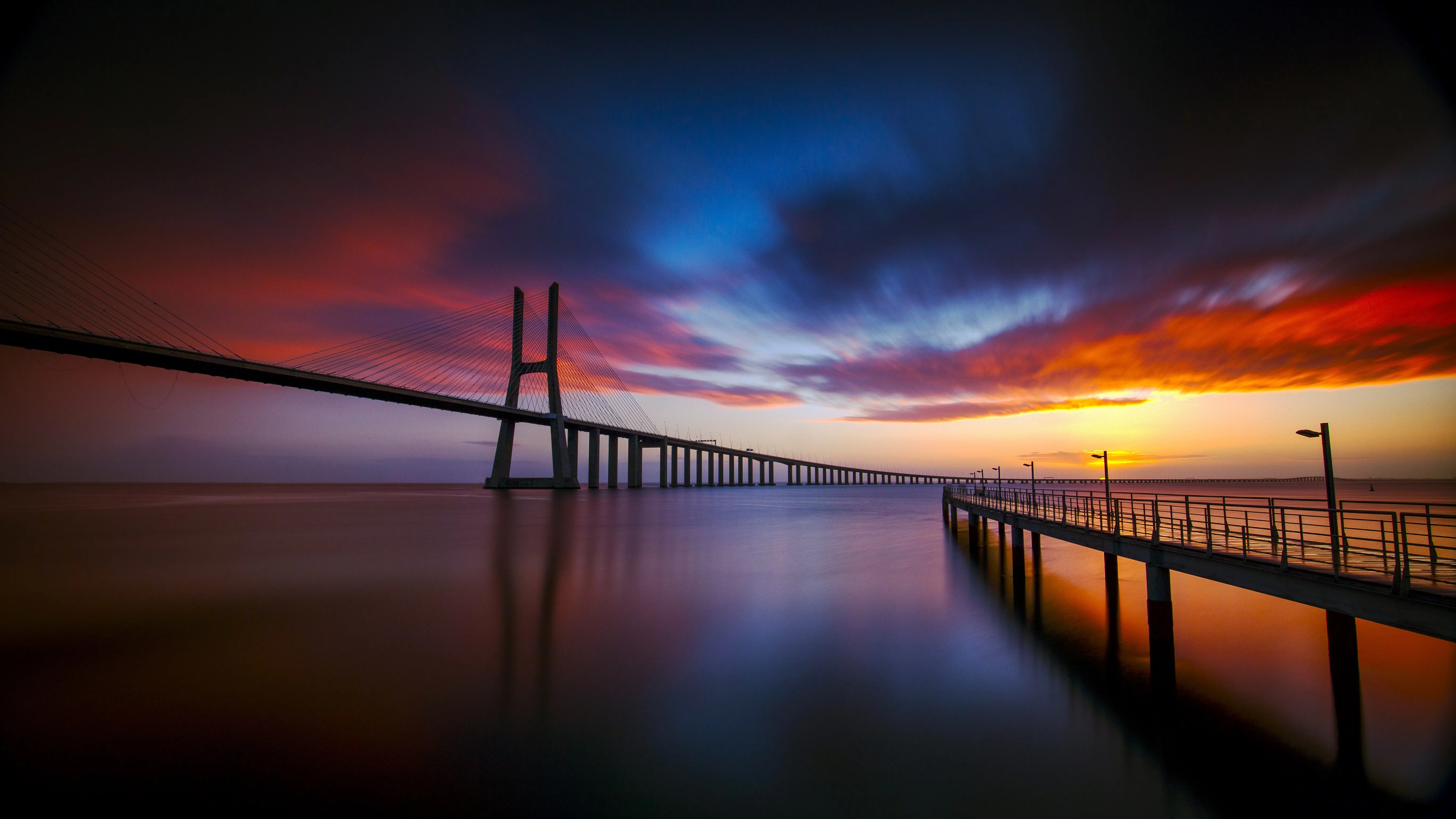 自然 风景 云 天空 水 桥梁 电线杆 河流 日出 4K壁纸