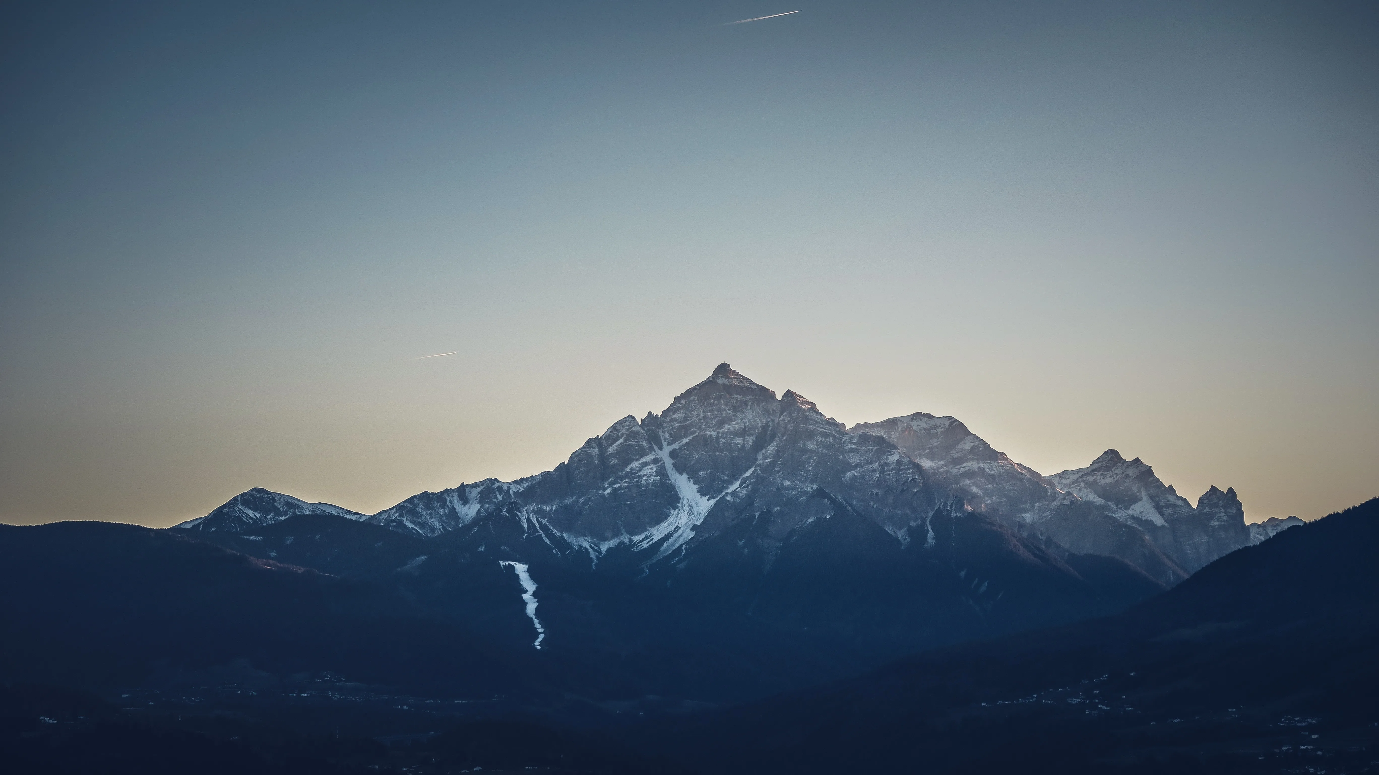 自然 雪 树 山 天空 风景 4K壁纸