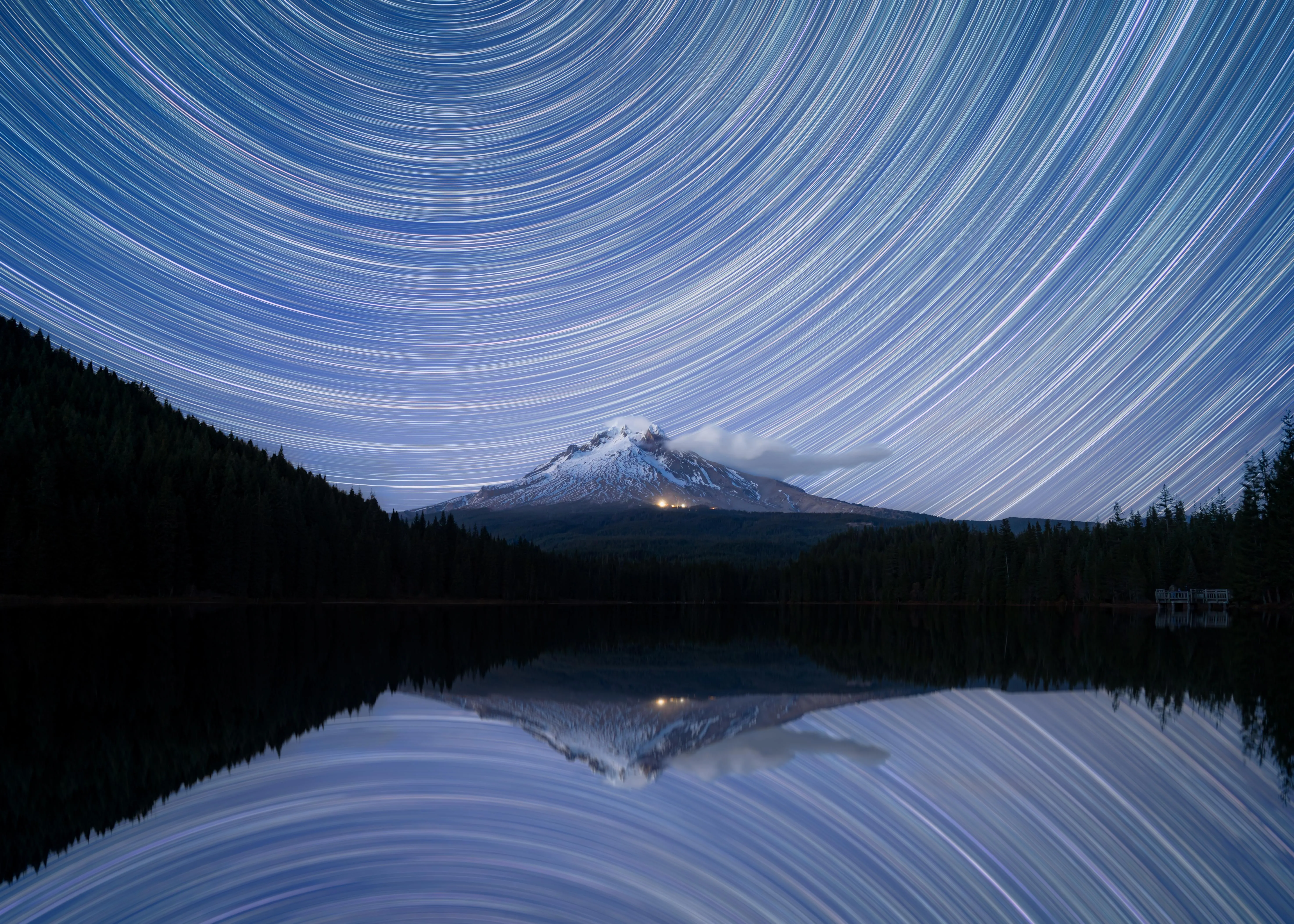 自然 风景 夜 星 黑暗 火山 山 松树 森林 湖 倒影 雪峰 摄影 云 4K壁纸