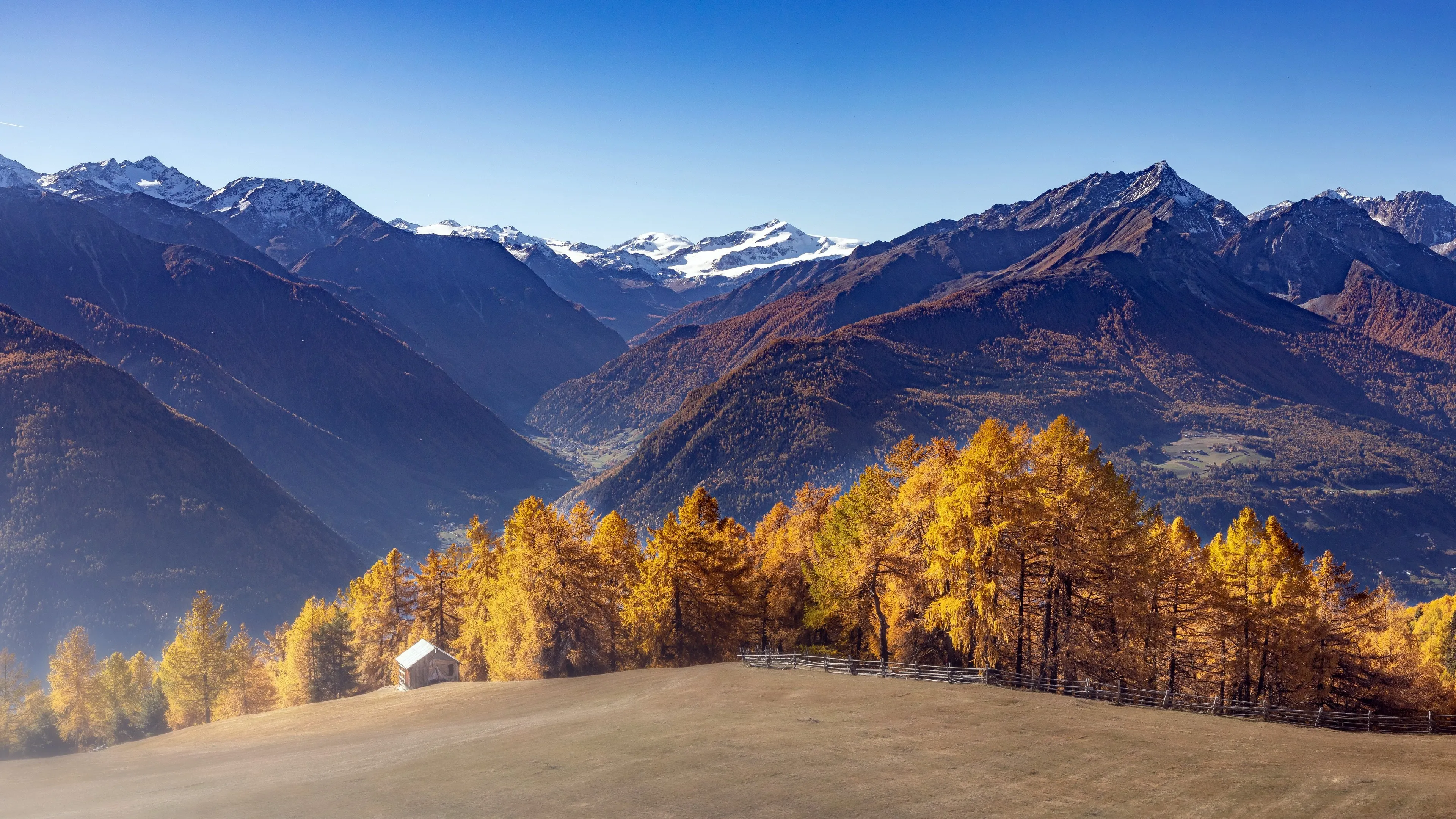 秋天 自然 户外 风景 山脉 4K壁纸