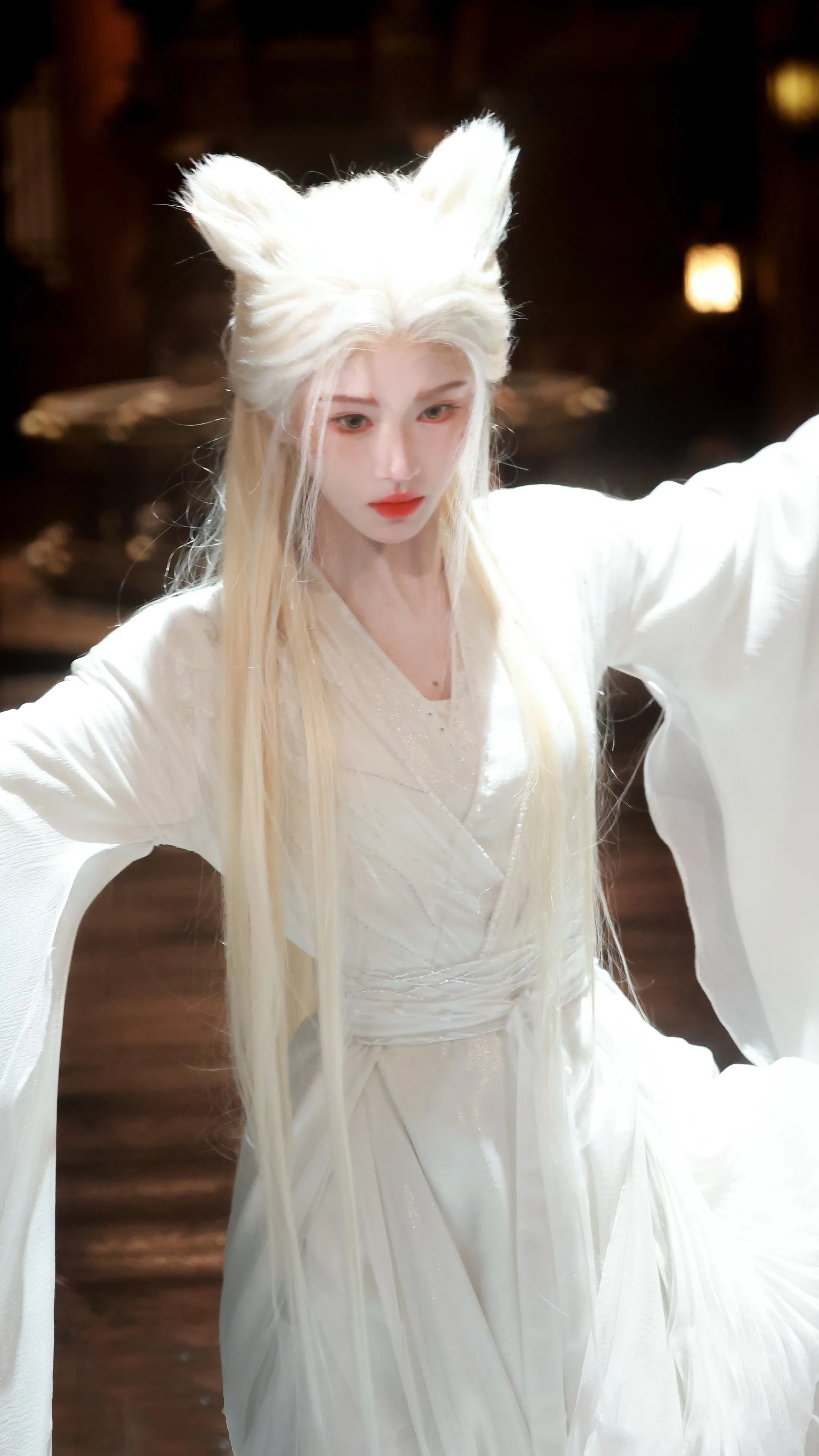 鞠婧祎 白发 狐狸 美女 手机壁纸 1080P壁纸