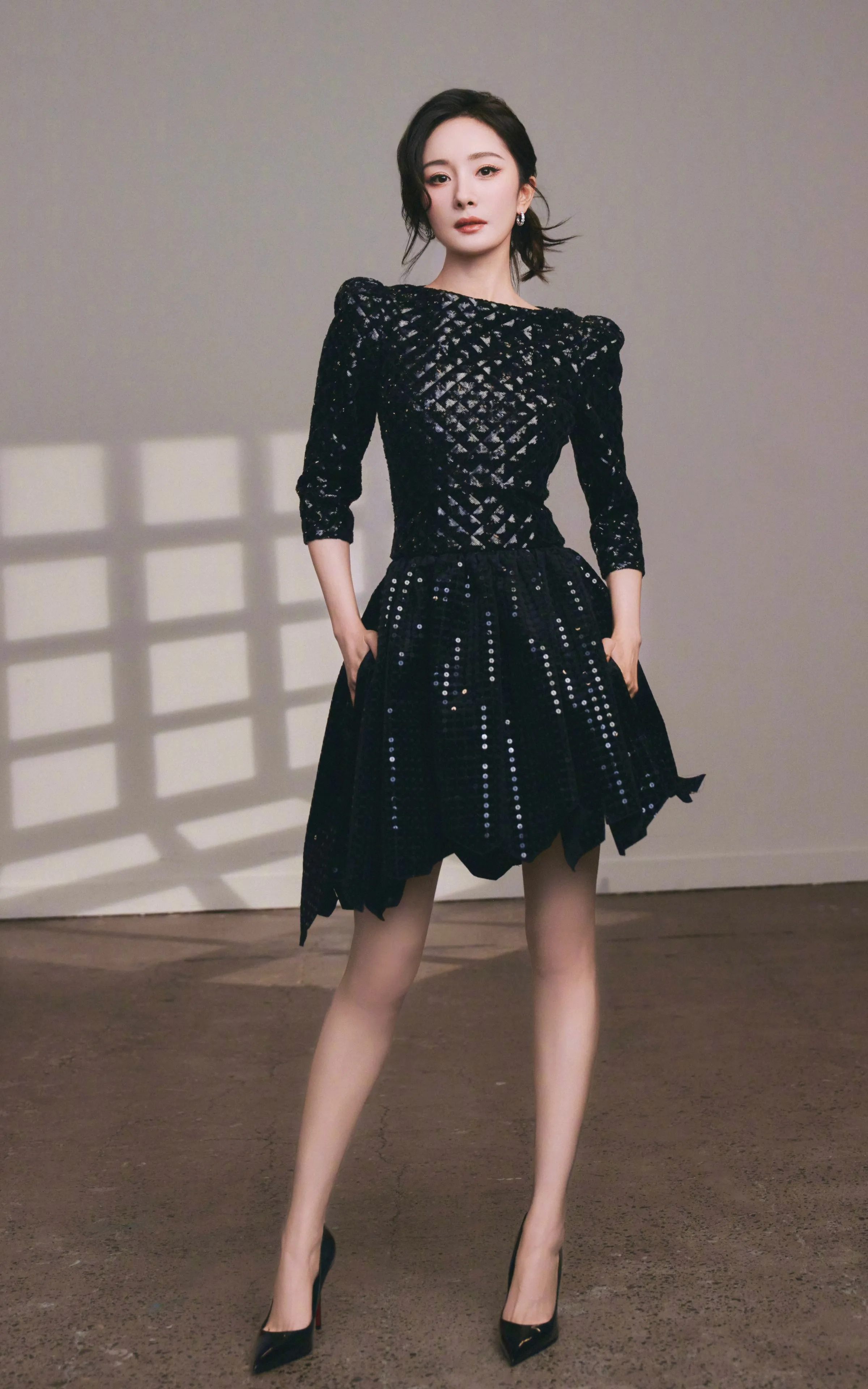 杨幂 黑裙子 美女 4k 手机 壁纸 手机壁纸 1080P壁纸