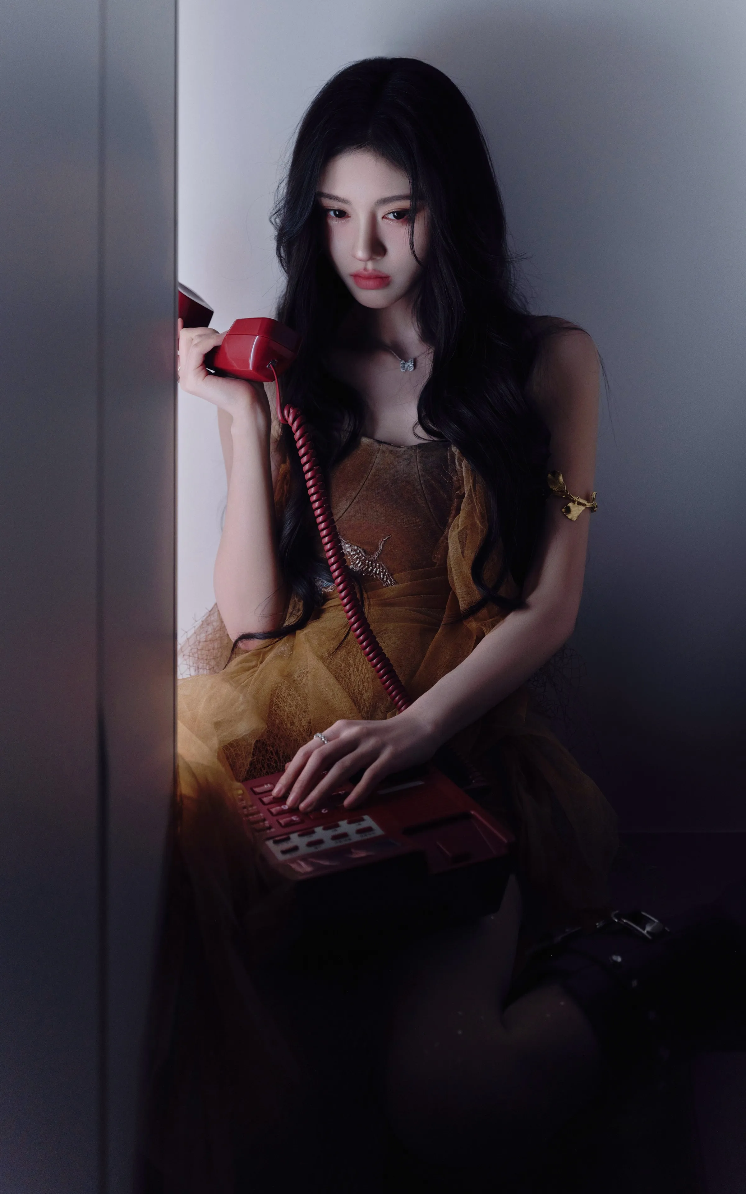 电话 靓丽 美女 鞠婧祎 4k 手机壁纸 手机壁纸 1080P壁纸