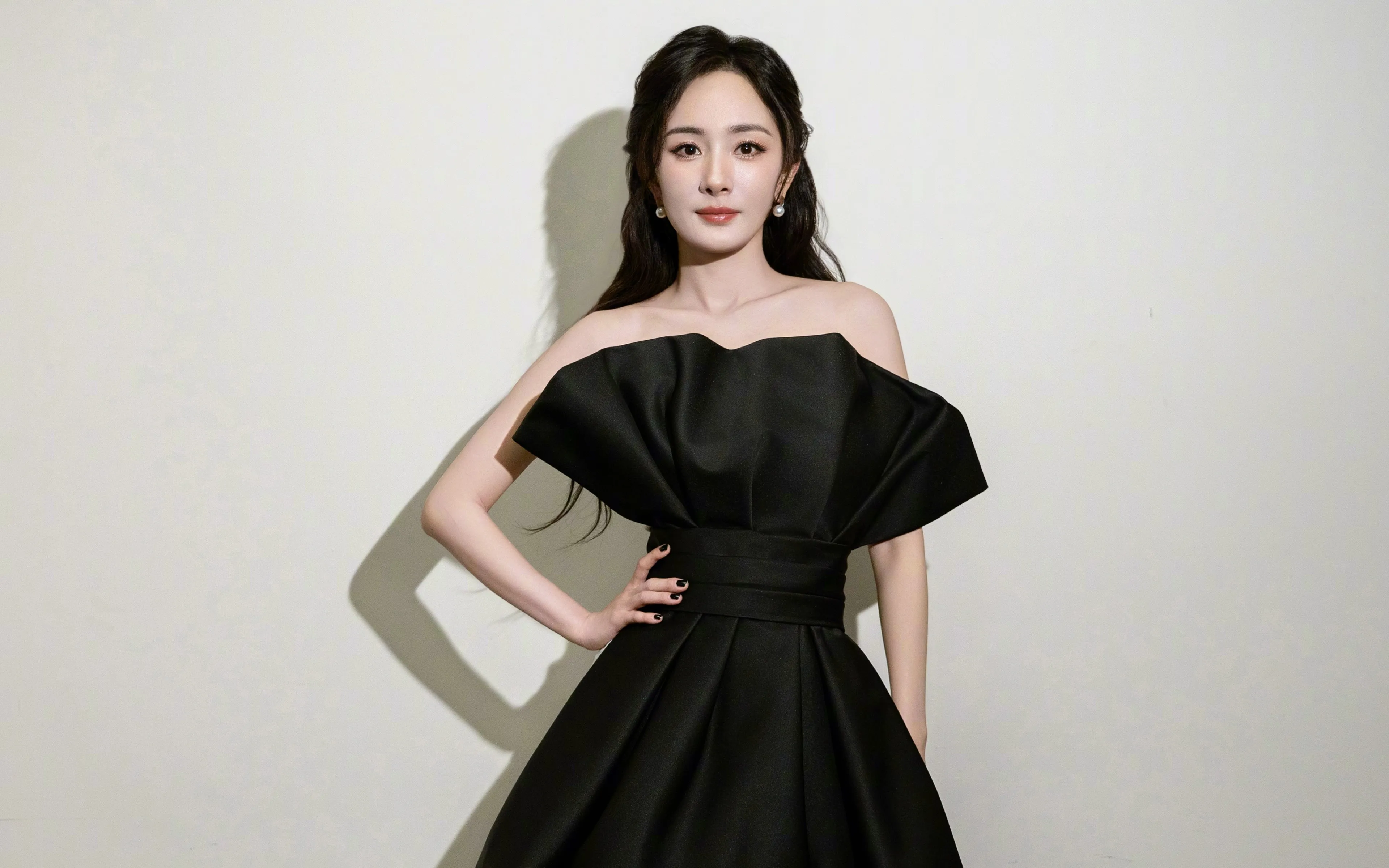 黑色裙子 气质 美女 杨幂 4K壁纸